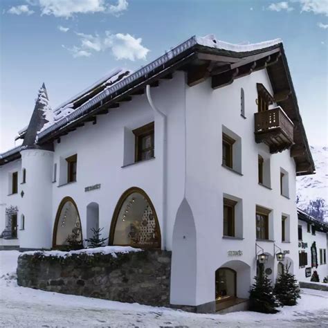 Hermes Stores Saint Moritz .